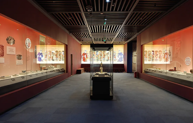 雷行文化产业集团成功策划“纹脉绵长——四川各民族文物上的吉祥图案特展”